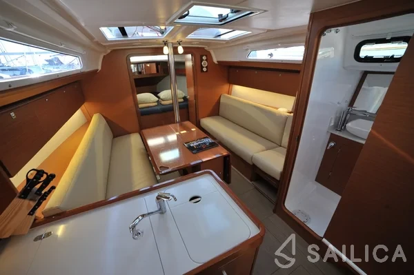 Dufour 360 GL - Yacht Charter Sailica