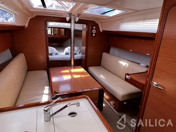 Dufour 360 GL - Yacht Charter Sailica