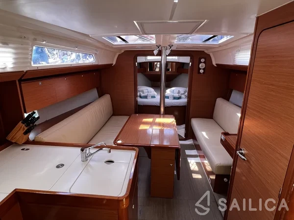 Dufour 360 GL - Yacht Charter Sailica