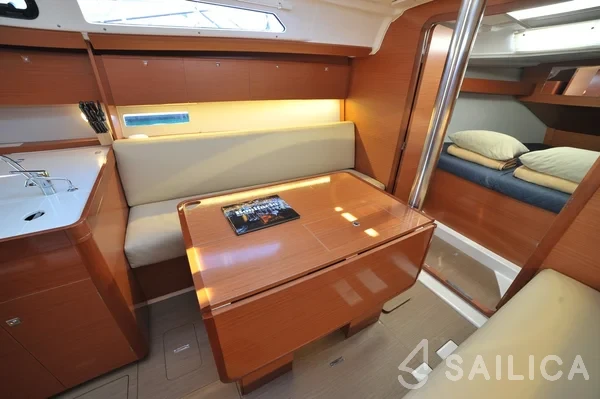 Dufour 360 GL - Yacht Charter Sailica