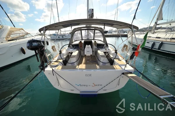 Dufour 360 GL - Yacht Charter Sailica
