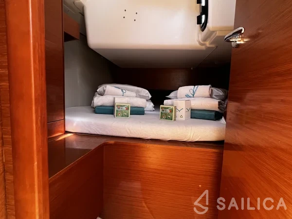 Dufour 360 GL - Yacht Charter Sailica