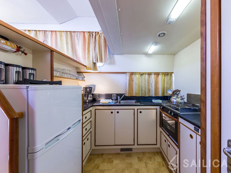 Europa 400 - Yacht Charter Sailica