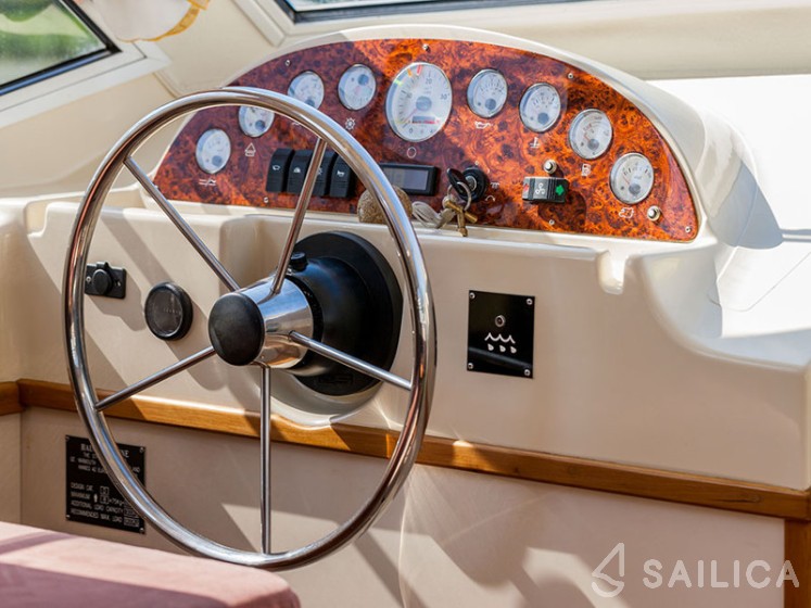 Europa 400 - Yacht Charter Sailica