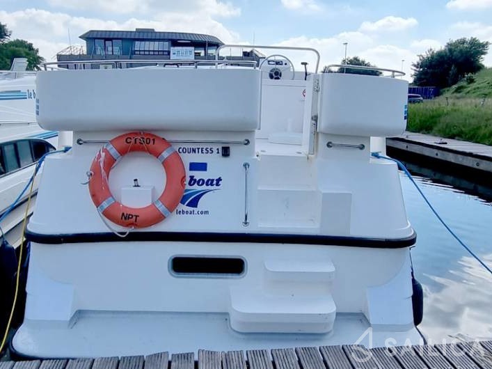 Le Boat Countess - Yacht Charter Sailica