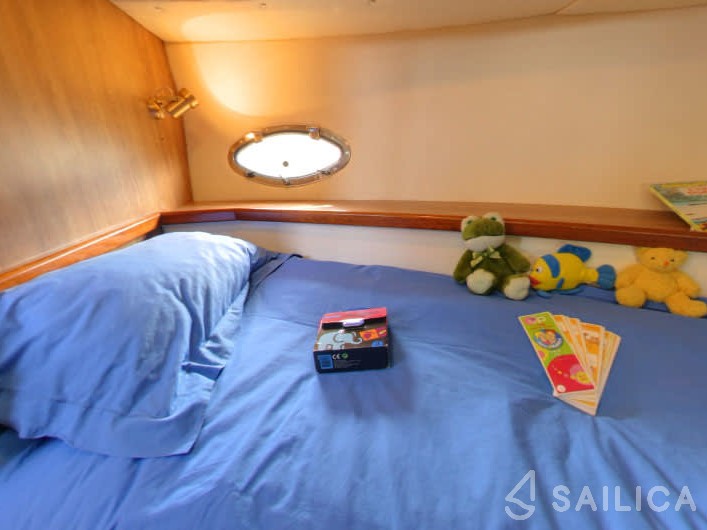 Le Boat Countess - Yacht Charter Sailica