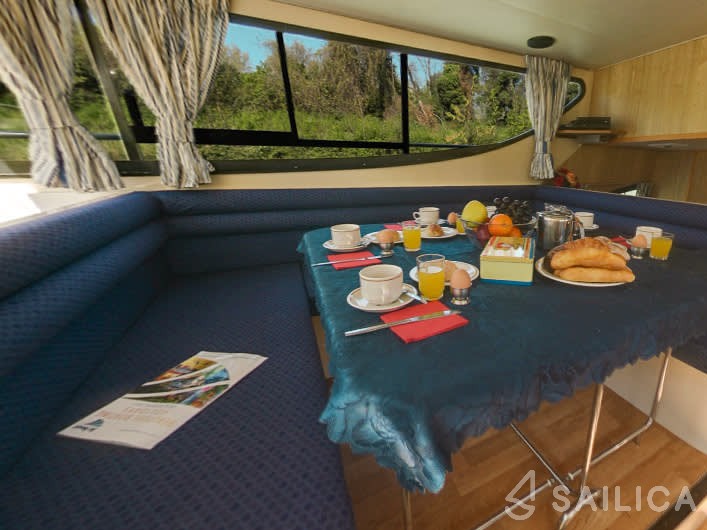 Le Boat Magnifique - Yacht Charter Sailica