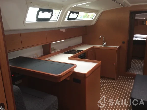 Bavaria 51 Cruiser - Yacht Charter Sailica