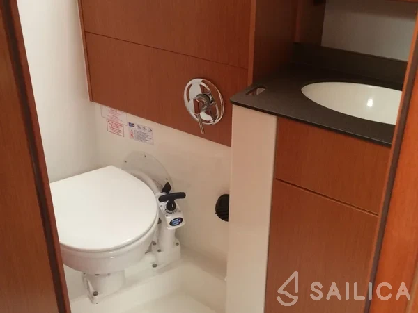Bavaria 51 Cruiser - Yacht Charter Sailica