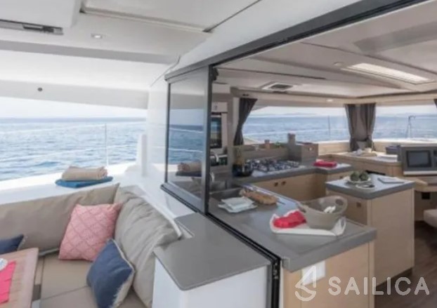 Saona 47 - Yacht Charter Sailica