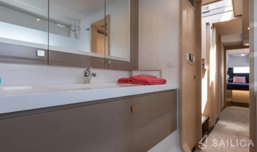 Saona 47 - Yacht Charter Sailica