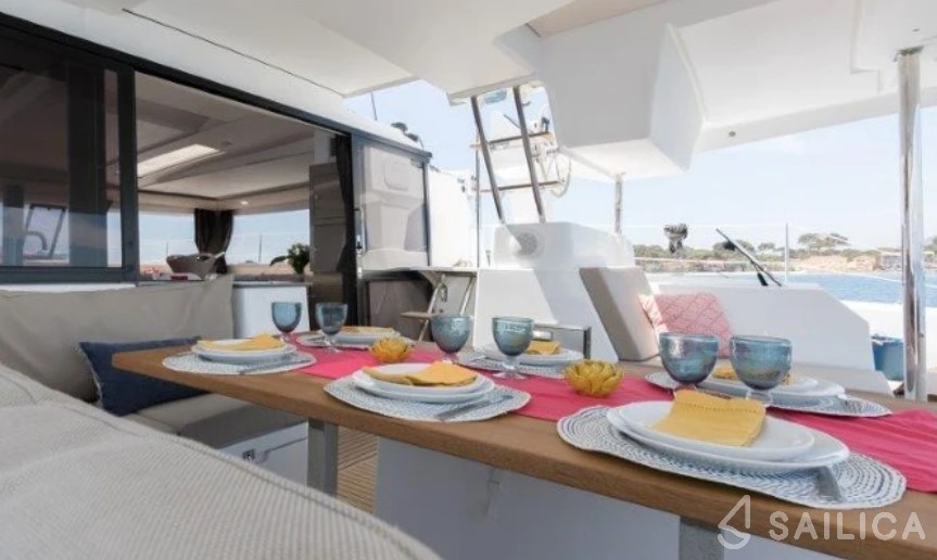 Saona 47 - Yacht Charter Sailica