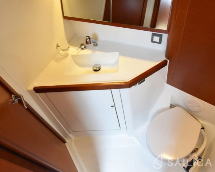 Oceanis 46.1 - Yacht Charter Sailica