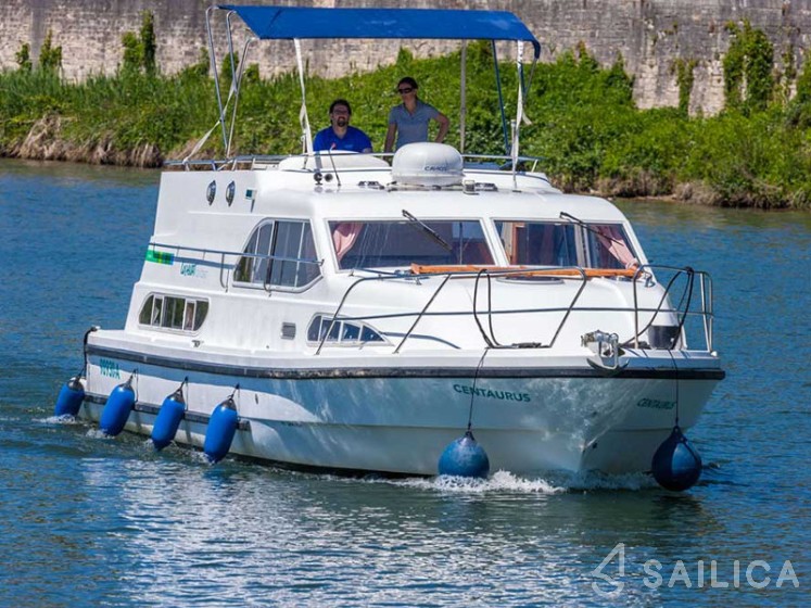 Europa 400 - Yacht Charter Sailica