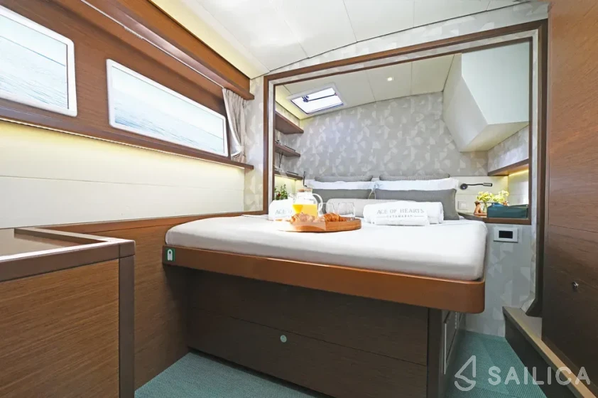 Lagoon 52 - Yacht Charter Sailica