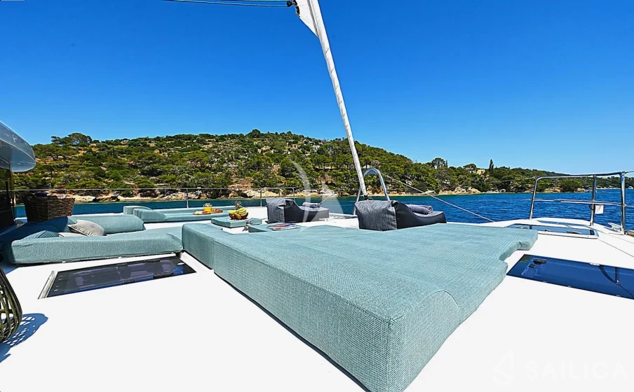 Lagoon 52 - Yacht Charter Sailica