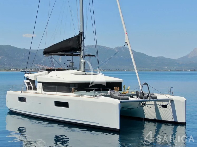 Lagoon 52 - Yacht Charter Sailica