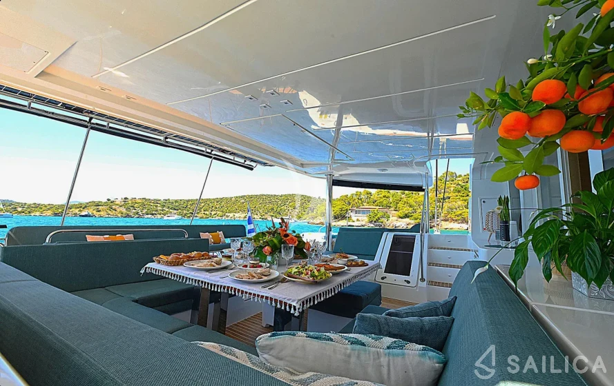 Lagoon 52 - Yacht Charter Sailica