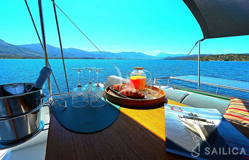 Lagoon 52 - Yacht Charter Sailica