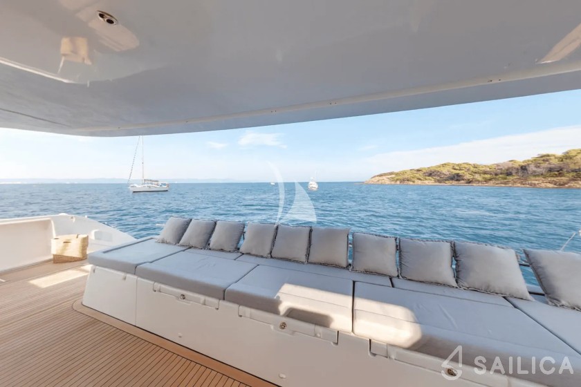 Lagoon 620 - Yacht Charter Sailica