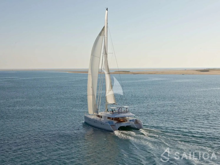 Lagoon 620 - Yacht Charter Sailica