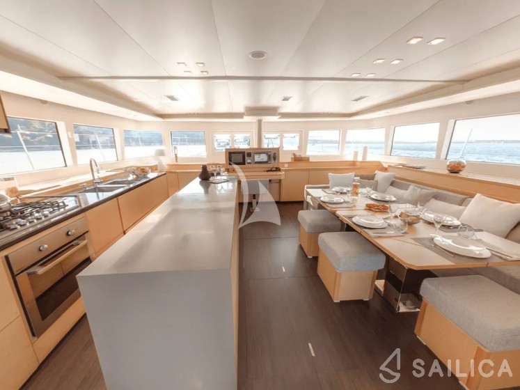 Lagoon 620 - Yacht Charter Sailica