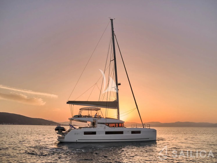 Lagoon 51 - Yacht Charter Sailica