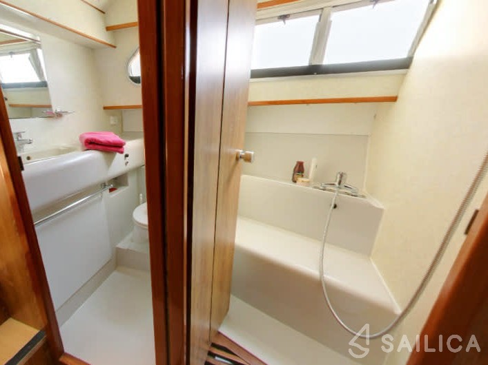 Le Boat Classique - Yacht Charter Sailica