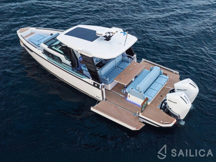 Saxdor 320 GTO - Yacht Charter Sailica