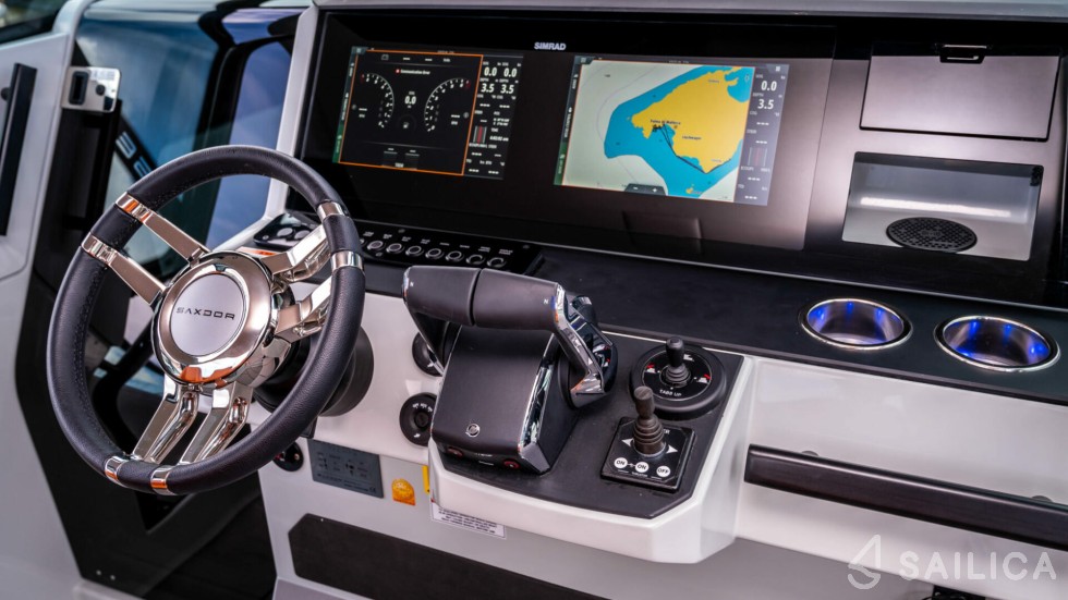 Saxdor 320 GTO - Yacht Charter Sailica