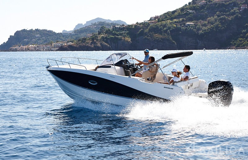 Quicksilver Activ 755 Sundeck - Yacht Charter Sailica