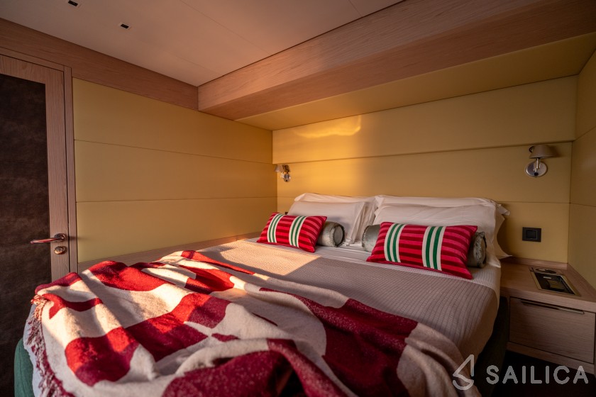 Lagoon Sixty 5 - Yacht Charter Sailica