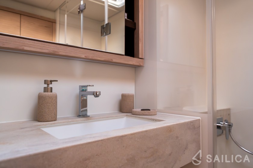 Lagoon Sixty 5 - Yacht Charter Sailica