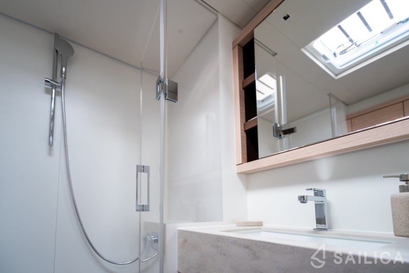 Lagoon Sixty 5 - Yacht Charter Sailica