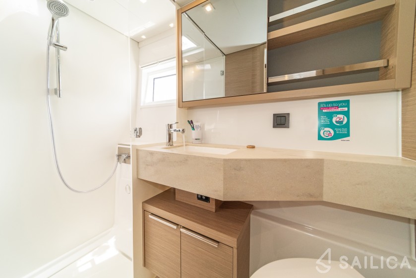 Lagoon 46  - Yacht Charter Sailica