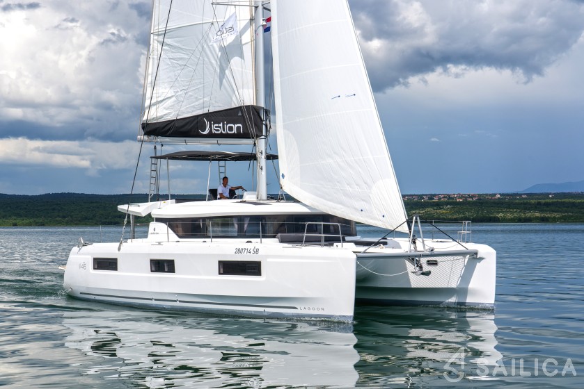 Lagoon 46  - Yacht Charter Sailica