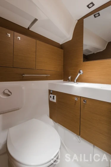 Sun Odyssey 479 - Yacht Charter Sailica