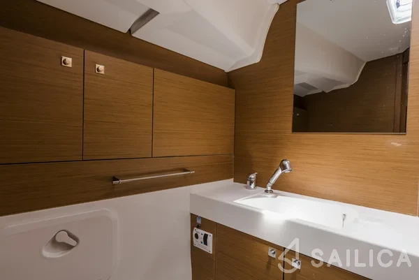 Sun Odyssey 479 - Yacht Charter Sailica