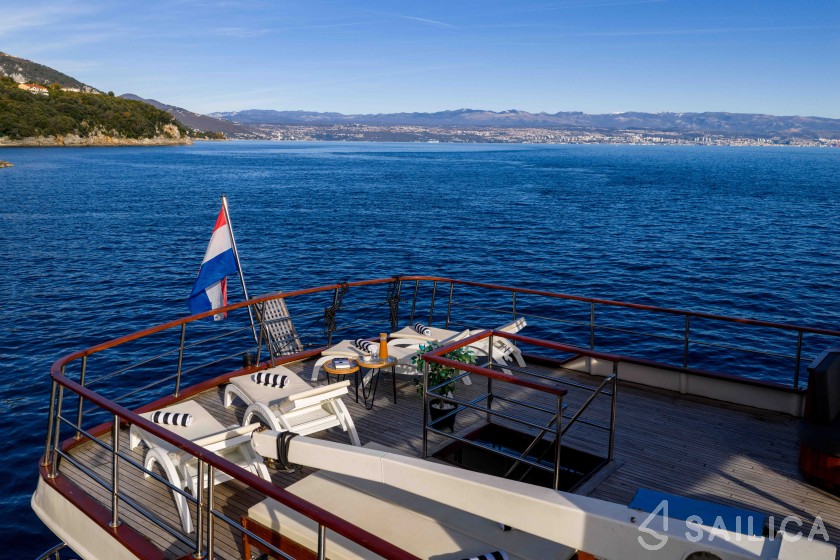 Motoryacht - Yacht Charter Sailica