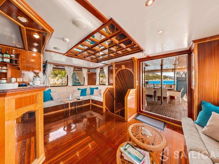 Motoryacht - Yacht Charter Sailica