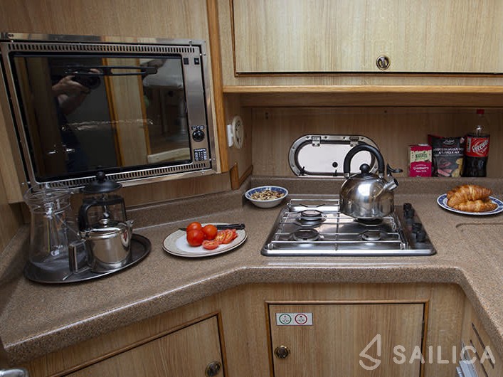 Le Boat Consul - Yacht Charter Sailica