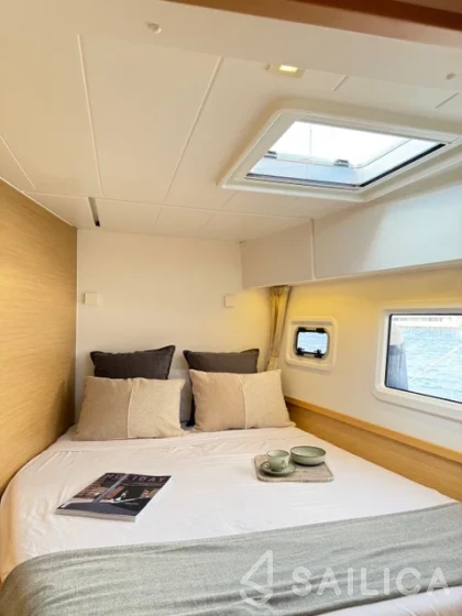 Lagoon 42 - Yacht Charter Sailica