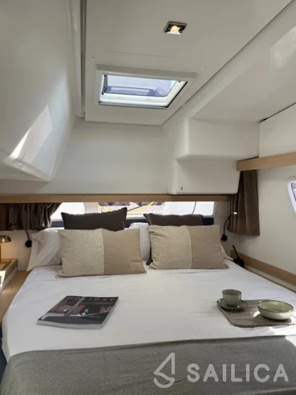 Lagoon 42 - Yacht Charter Sailica