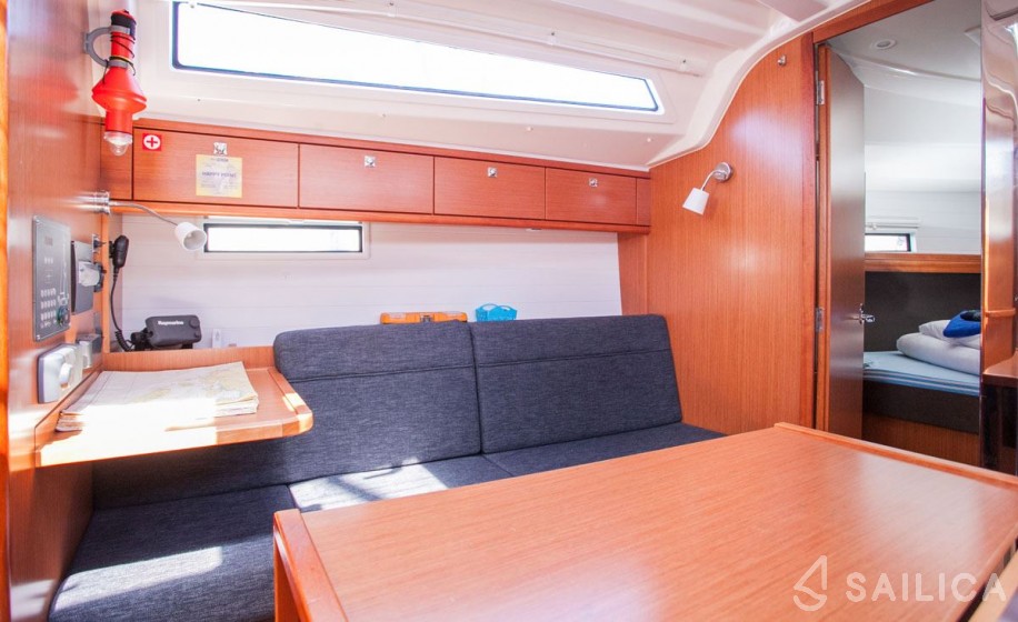 Bavaria Cruiser 37 - Yacht Charter Sailica