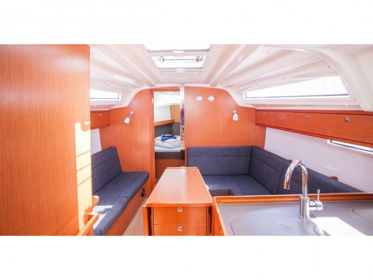 Bavaria Cruiser 37 - Yacht Charter Sailica