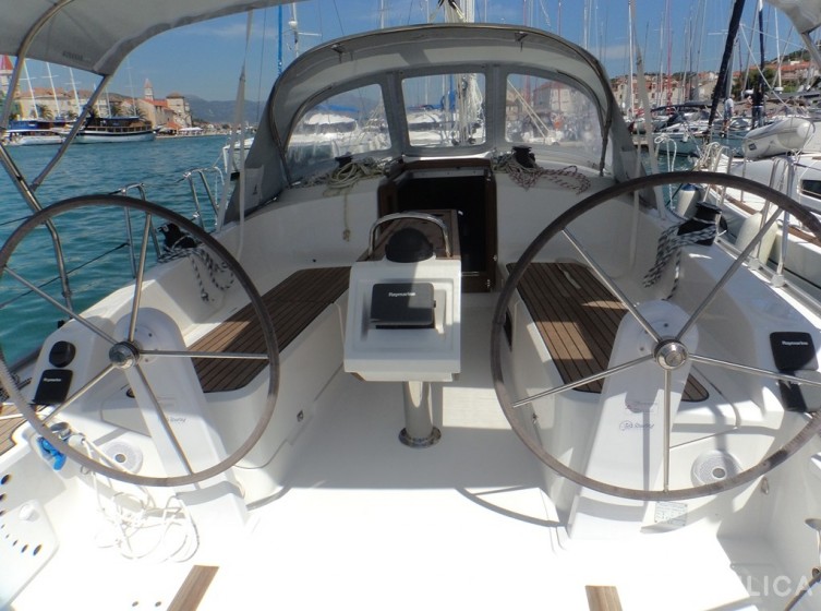 Bavaria Cruiser 37 - Yacht Charter Sailica