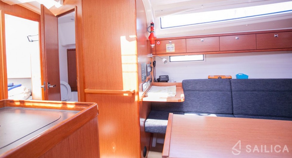 Bavaria Cruiser 37 - Yacht Charter Sailica