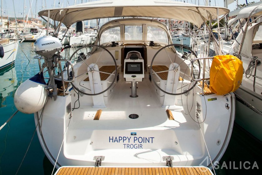 Bavaria Cruiser 37 - Yacht Charter Sailica