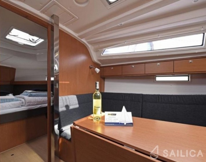 Bavaria Cruiser 37 - Yacht Charter Sailica