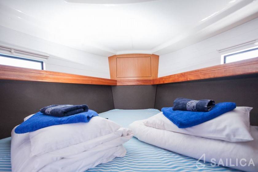 Bavaria Cruiser 37 - Yacht Charter Sailica